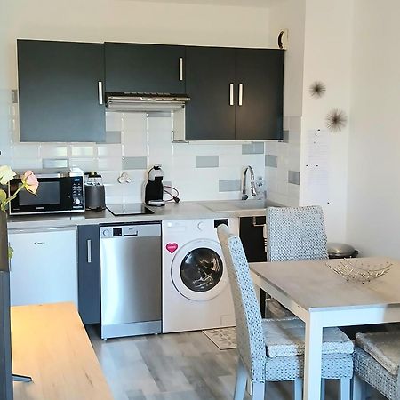 Cosy Appartement Dans Une Villa Avec Piscine, Proche Du Centre Et De La Mer Кабур Екстер'єр фото