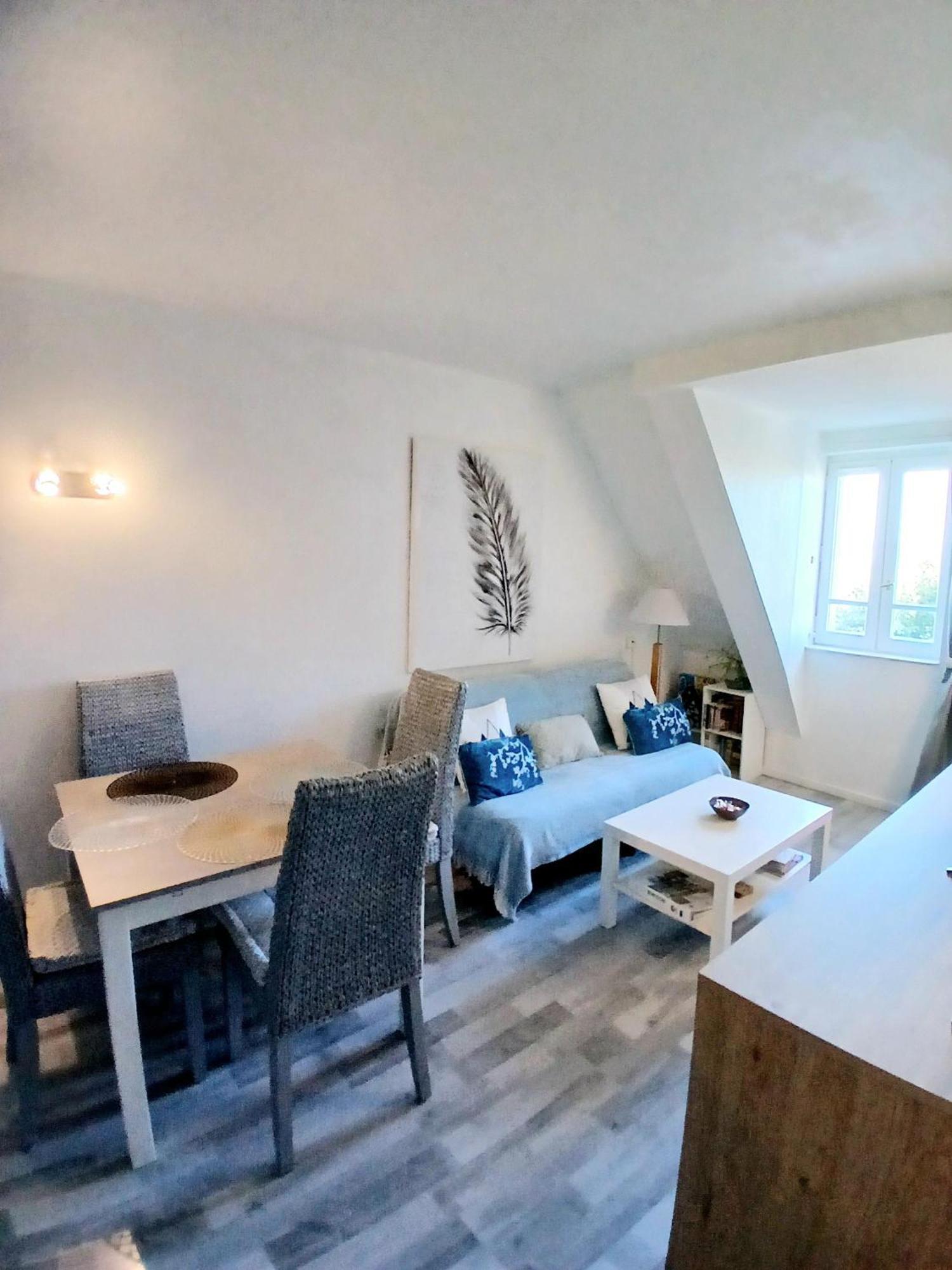Cosy Appartement Dans Une Villa Avec Piscine, Proche Du Centre Et De La Mer Кабур Екстер'єр фото